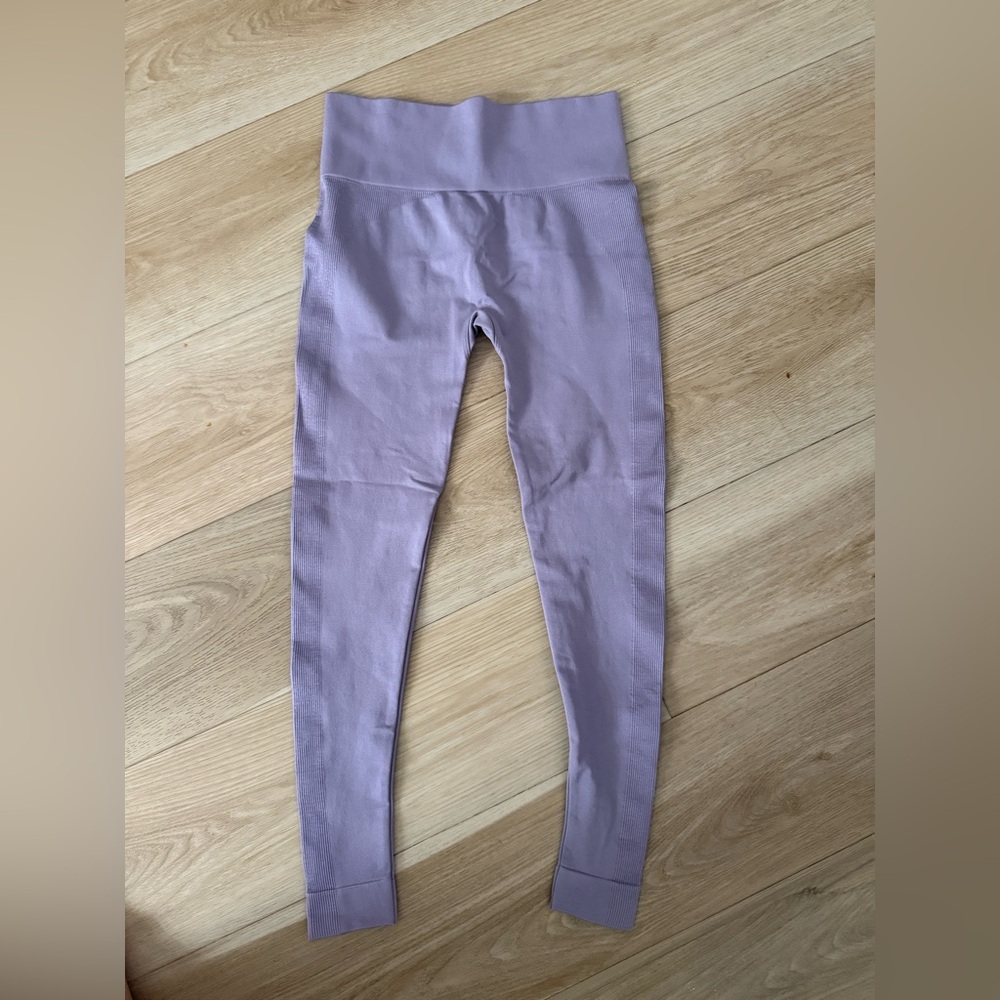 SET Active Kids Leggings in Soft Purple new without tags